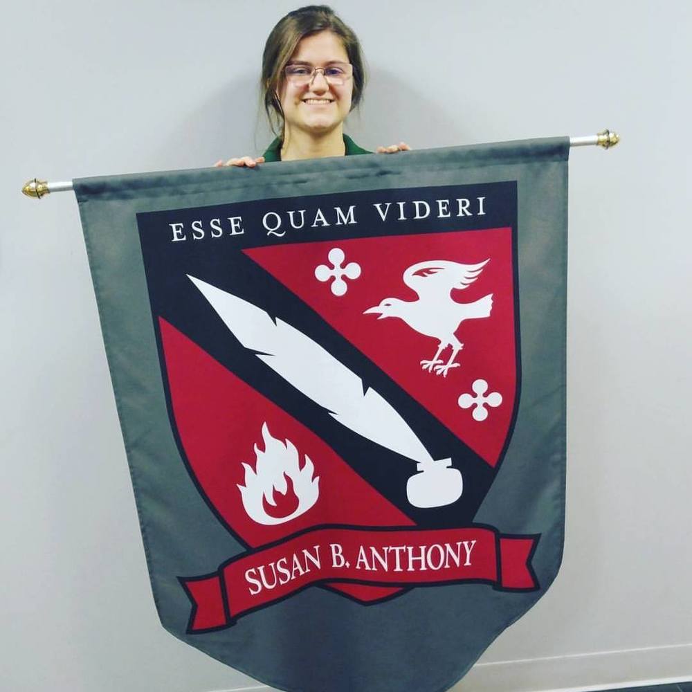 Meet your Posher, Mercedes